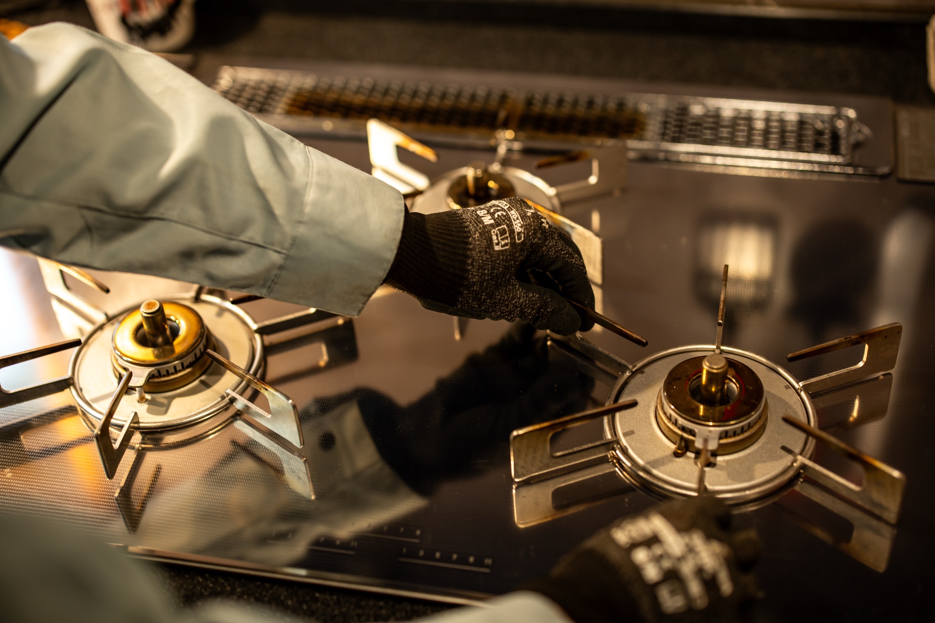 岡谷酸素株式会社　ガス配管・設備工事