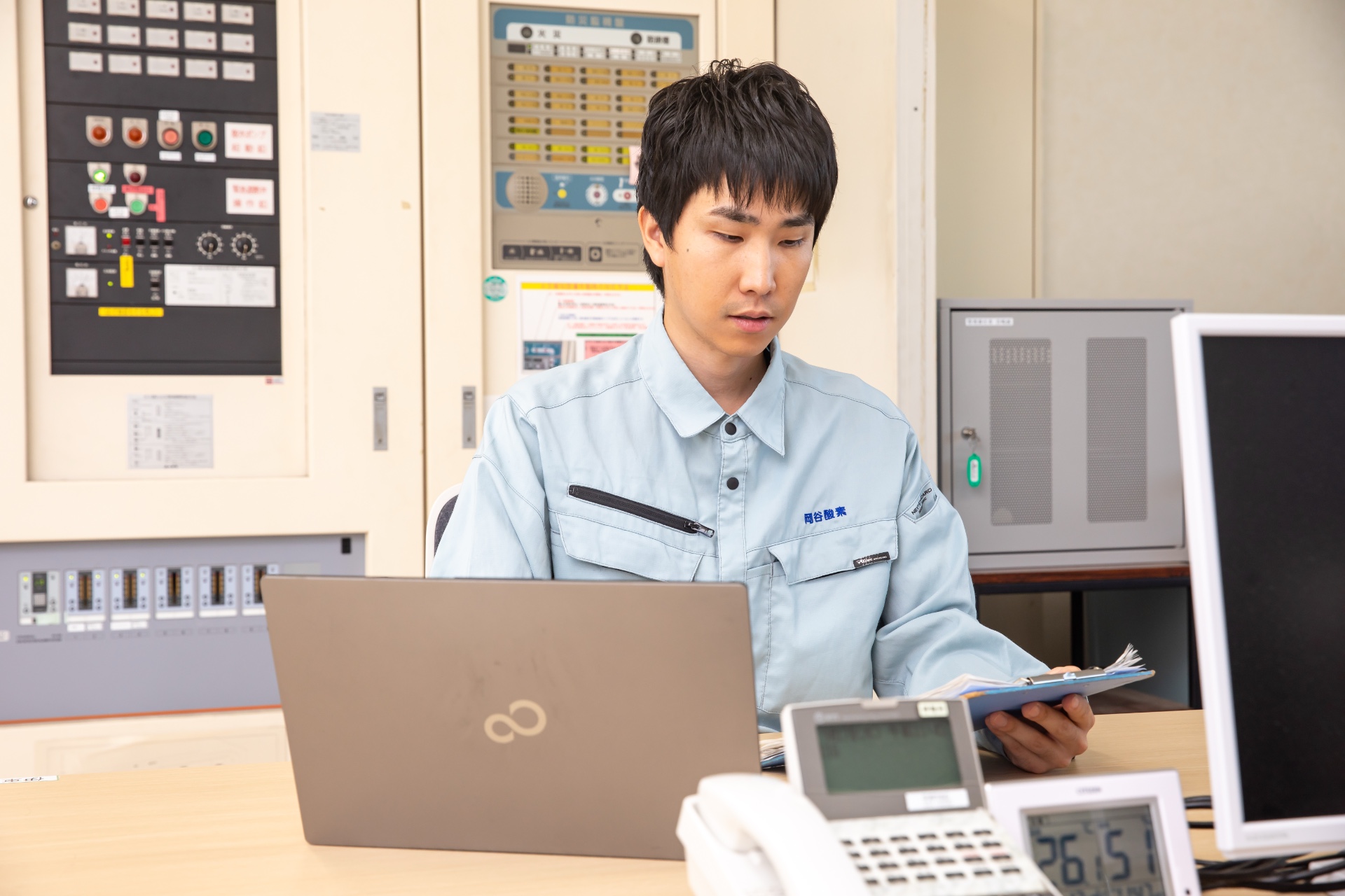 岡谷酸素株式会社　点検成績表の作成・管理