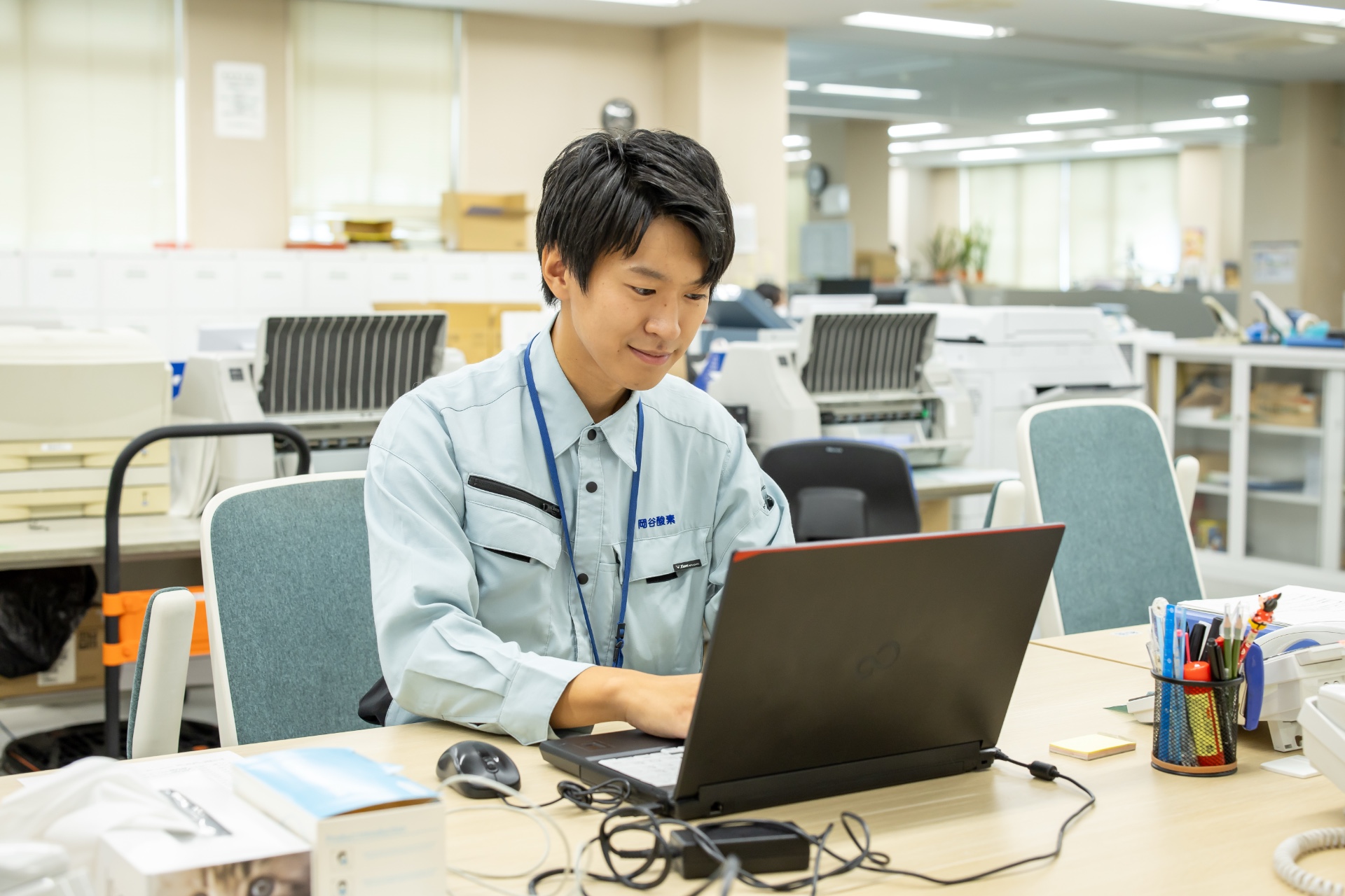 岡谷酸素株式会社　配管工事の施工管理